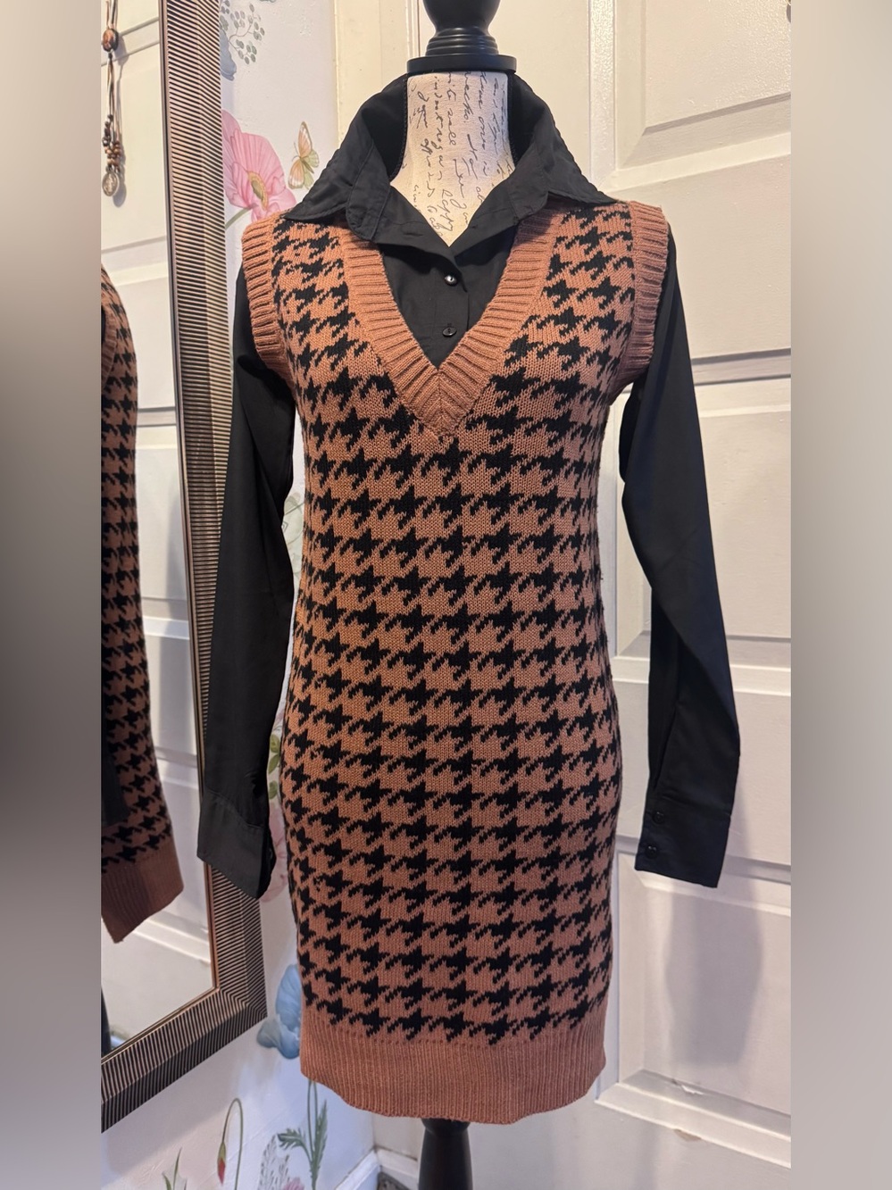 Houndstooth V-Neck Long Sleeve Knit Dress in Brown and Black